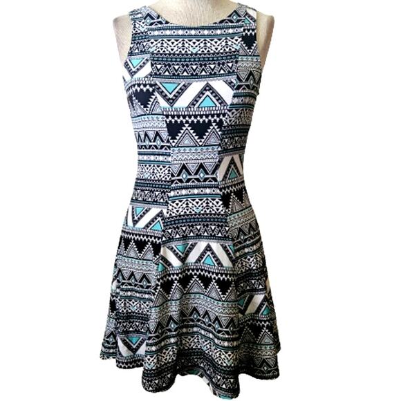 Geometric Print Mini Skater Dress Size Small - Picture 1 of 5